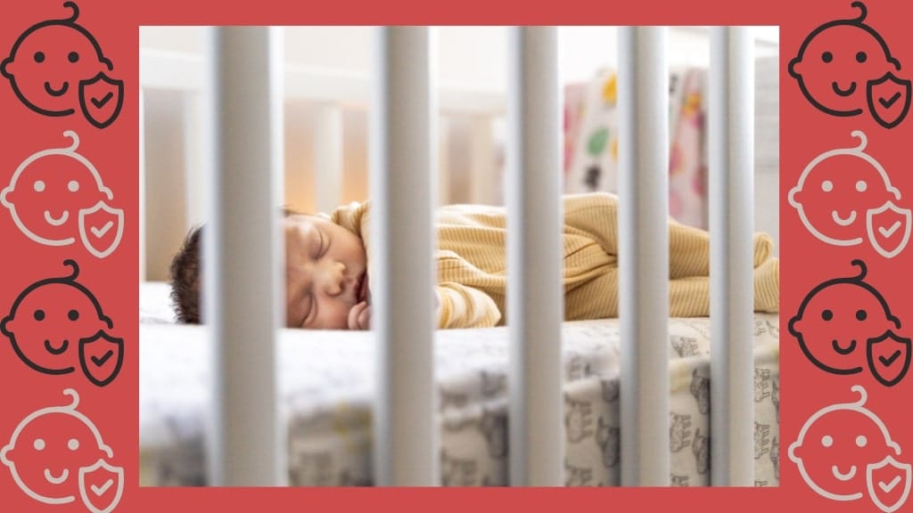 10 Itens de Segurança Essenciais para Quem Tem Bebê em Casa (de 0 a 2 anos) 2 moldura na cor Goiaba com elementos gráficos de seguro para bebê e uma imagem de bebê dormindo no berço com grades de proteção